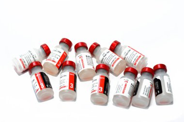 Kahire, Mısır, 8 Aralık 2022: Habis aşısı kedi ve köpek kullanımı için virüsü öldürdü savunucu 3 Zoetis USA, hücre kültüründen, kimyasal olarak etkin olmayan kuduz virüsünden, seçici odaklı