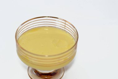 Krem karamel, karamelli tart, karamelli puding veya muhallebi, sütle, şekerle ve yumurtalarla yapılmış, seçici odaklı, karamel soslu bir muhallebi türüdür.