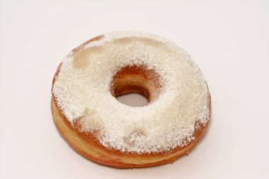 Pudra şekerli halka donut, jöleli, mayalı, Amerikan usulü halka donutu, üzerine şekerleme konan ince yer şekeri, mayalanmış hamur mayalı tatlı atıştırmalık yiyecekler.