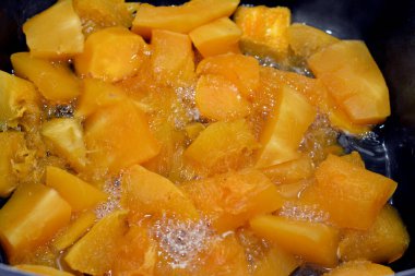 Kabak, kabak ya da kabak, kabak, kabak, kabak familyası Cucurbitaceae familyasından, Andes ve Mezoamerika 'ya özgü, 5 yenilebilir tür, eti ve tohumları için tüketilen bir bitki cinsidir.