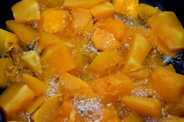 Kabak, kabak ya da kabak, kabak, kabak, kabak familyası Cucurbitaceae familyasından, Andes ve Mezoamerika 'ya özgü, 5 yenilebilir tür, eti ve tohumları için tüketilen bir bitki cinsidir.