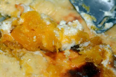 Tatlı Bechamel sosu kabak, balkabağı ya da kabak, balkabağı, kabak, ballı şurup ve sütle sulandırılmış, kabak familyası Cucurbitaceae 'de yetişen bir bitki cinsidir.