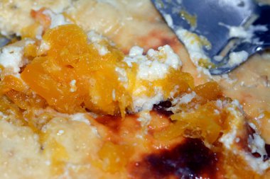 Tatlı Bechamel sosu kabak, balkabağı ya da kabak, balkabağı, kabak, ballı şurup ve sütle sulandırılmış, kabak familyası Cucurbitaceae 'de yetişen bir bitki cinsidir.