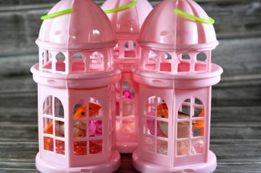 Ramazan Feneri lambası veya Fanous Ramazan, Arap İslam ülkelerindeki oruç günlerinin bayramı, Müslümanlar arasında kutsal oruç günleri, plastik fanatiklerin seçici odağı