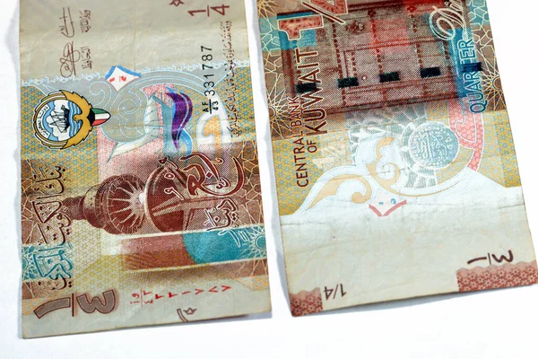 科威特季度第纳尔纸钞钞票货币以解放塔为特色 2014年的单桅帆船上印有国徽 科威特国旗 传统木门和科威特第1枚硬币 — 图库照片