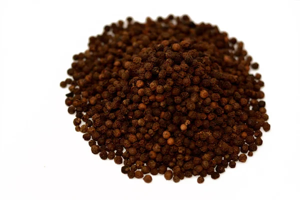 Pile Peppercorns Fekete Bors Piper Nigrum Egy Virágzó Szőlő Piperaceae — Stock Fotó