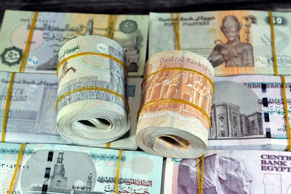 Paquetes Rollos Pilas Montones Billetes Efectivo Moneda Egipcia Enrollados Con — Foto de Stock