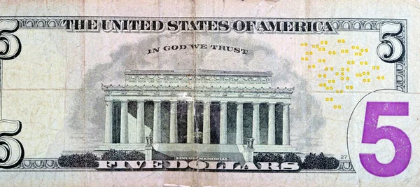 破れた5ドル紙幣紙幣の裏面の大きな断片は エイブラハム リンカーン大統領の記念碑 古いアメリカのお金の紙幣 ヴィンテージレトロと接着剤石膏で修復 — ストック写真