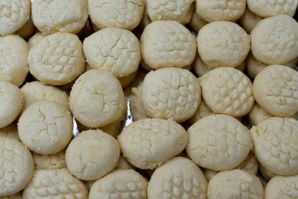庆祝伊斯兰开斋节的传统阿拉伯曲奇 埃及古里巴 主要由干草制成 是伊斯兰宴会上一个美味的普通面包店 有时还塞满坚果 — 图库照片