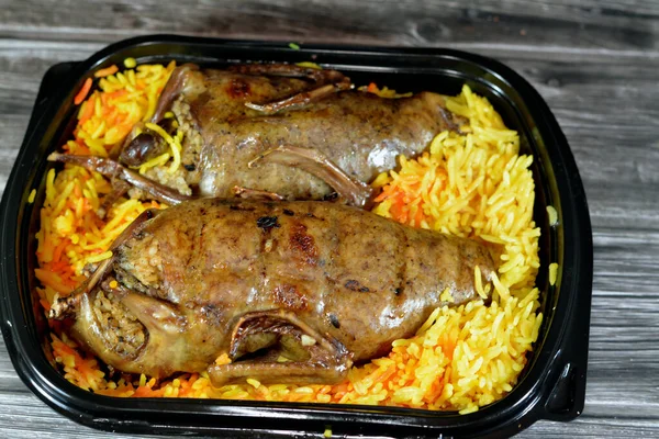 Egípcio Hamam Mahshi Abóbora Recheada Cozinha Árabe Prato Pombo Recheado — Fotografia de Stock