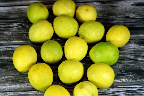 Pile Fresh Lemons Lemon Citrus Limon Species Small Evergreen Trees — Stock Photo, Image