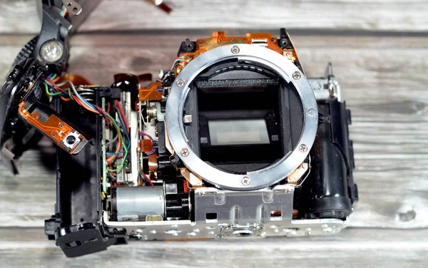 Dslr Foto Vídeo Digital Câmera Corpo Interior Reparação Por Técnico — Fotografia de Stock