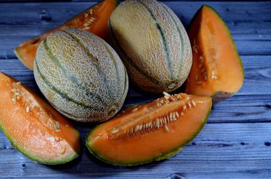 Muskmelon, salatalık melo ya da kavun, birçok yetiştirilmiş türde bir salatalık türü. Meyve bir pepo. Et ya tatlıdır ya da tatsızdır, misk kokulu olsun ya da olmasın.