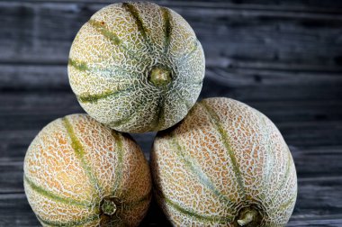 Muskmelon, salatalık melo ya da kavun, birçok yetiştirilmiş türde bir salatalık türü. Meyve bir pepo. Et ya tatlıdır ya da tatsızdır, misk kokulu olsun ya da olmasın.