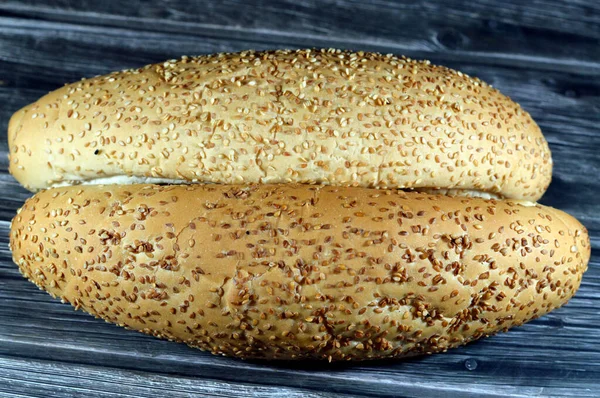 Довгий Булочок Кунжуту Свіжий Запечений Буханець Хліба Французький Фіно Готовий — стокове фото