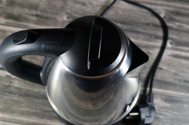 Hız suyu kaynat elektrikli su ısıtıcısı, hazırlıklar için 1,5 Litre ve çay, kahve ve diğer sıcak içecekler için kaynar su, mutfak ve hızlı hazırlıklar için elektrikli çaydanlık, seçici odaklanma