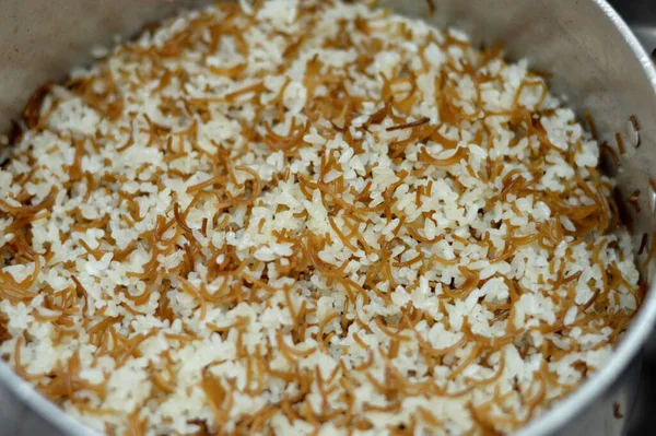 Ägyptischer Reis Mit Vermicelli Auf Heißem Dampf Gekocht Kurzkörniger Weißer — Stockfoto
