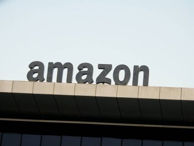 Kahire, Mısır, 3 Haziran 2023: Amazon CO, Amazon, ABD 'li çok uluslu teknoloji şirketidir.