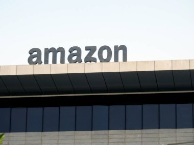 Kahire, Mısır, 3 Haziran 2023: Amazon CO, Amazon, ABD 'li çok uluslu teknoloji şirketidir.