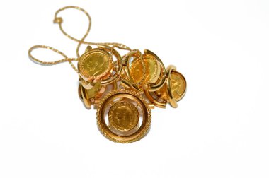 Hükümdar, nominal değeri bir sterlin, bir külçe para olan bir İngiliz altın sikkesidir ve bazen George ve Ejderha 'nın dizaynı ile mücevhere monte edilir.