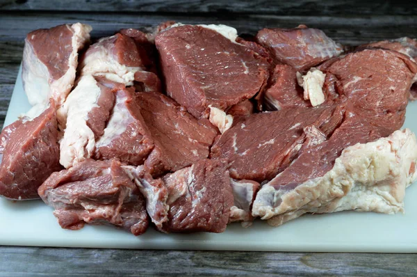 Montón Carne Fresca Res Roja Picada Trozos Listos Para Cocinar —  Fotos de Stock