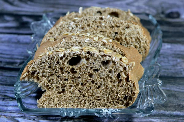 Wheat Oat Fresh Baked Pieces Bun Cut Topped Oats Sesame — Stock Photo, Image