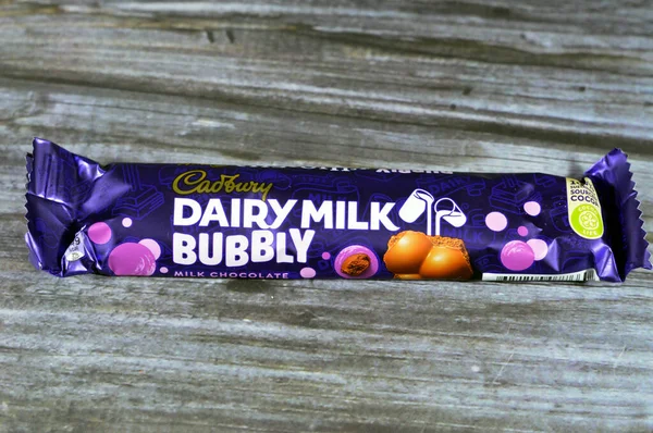 Giza Egito Julho 2023 Cadbury Milk Bubbly Milk Chocolate Chocolate — Fotografia de Stock