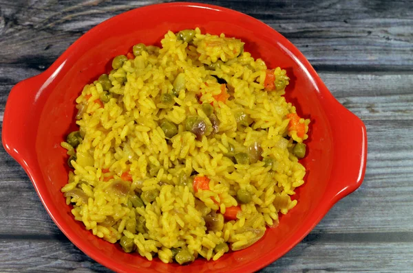 Plate Hot Steamed Long Grain Yellow Basmati Rice Vegetables Peas — Fotografia de Stock