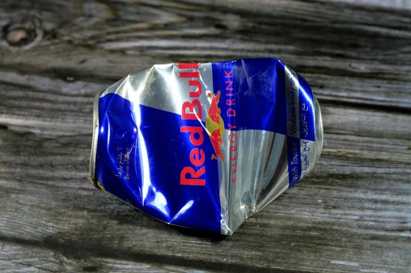 Caire Egypte Juillet 2023 Crushed Dented Red Bull Energy Drink — Photo