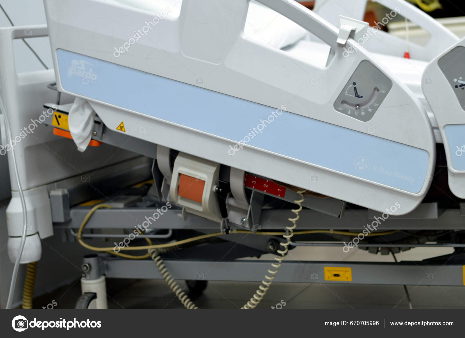 Cairo Egypt August 2023 Pardo Hospital Beds Floor Bed Guided Stock