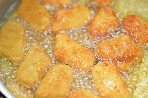 Freír Nuggets Pollo Aceite Profundo Carne Pollo Fresca Completamente Cocida — Foto de Stock