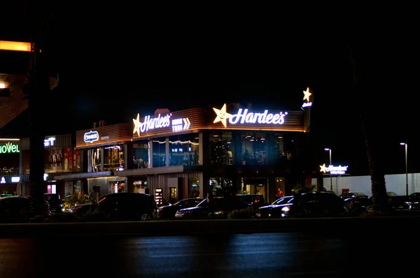 Kahire Mısır Ağustos 2023 Hardee Nin Restoranları Llc Kahire Geceleri — Stok fotoğraf