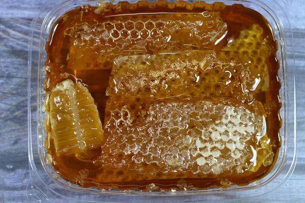 Hexagonális Méhsejteket Mézzel Amelyek Méhkirálynő Petéit Tartják Tárolják Virágport Mézet — Stock Fotó