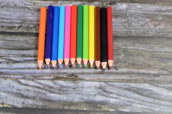 Petits Crayons Courts Bois Différentes Couleurs Pour Peinture Isolée Sur — Photo