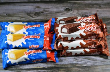 Kahire, Mısır, 4 Kasım 2023: Twinkies orijinaldir ve Icing, Twinkie, Hostess Mards, Inc..