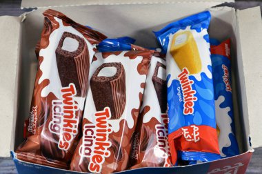 Kahire, Mısır, 4 Kasım 2023: Twinkies orijinaldir ve Icing, Twinkie, Hostess Mards, Inc..