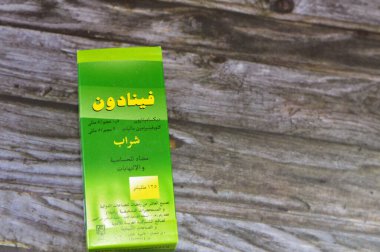 Kahire, Mısır, 3 Aralık 2023: Fenadon şurubu, Chlorpheniramine, Dexamethasone, bronşiyal astım, alerjik rhinitis, alerjik durumlar, Solunum hastalığı, nezle, Arap İlaç Şirketi
