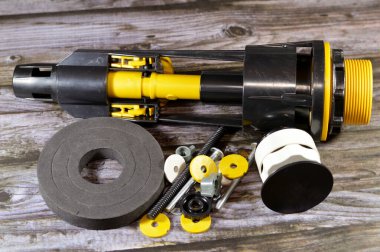 Su tankı makinesi, su seviyesini kontrol eder, suyu doldurur, sifonu çekerek insan dışkılarını temizler, yüksek basınçlı tanklar, kolay kurulum ve dokunmatik işlemler için kullanılır.