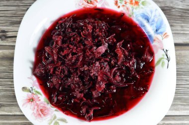 Suda haşlanmış roselle otları, koyu kırmızı renkli bizsap wonjo doğal otlar, Hibiscus 'un hazırladığı Roselle bitkisinin çiçekleri tatlı ve soğuk servis edilir, seçici odak noktası