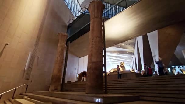 Гіза Єгипет Квітня 2024 Інтер Великого Єгипетського Музею Gem Археологічного — стокове відео