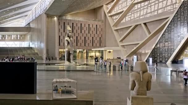 Gíza Egypt Dubna 2024 Památky Uvnitř Velkého Egyptského Muzea Gem — Stock video