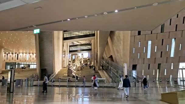 2024年4月13日 埃及吉萨 吉萨博物馆是埃及送给世界上最大的考古博物馆 距离吉萨金字塔建筑群约2公里 — 图库视频影像