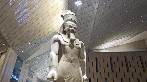Γκίζα Αίγυπτος Απριλίου 2024 Ραμσή Από Μεγάλο Αιγυπτιακό Μουσείο Gem — Αρχείο Βίντεο