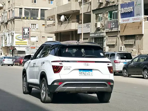 Kahire, Mısır, 24 Nisan 2024: Hyundai Creta, Çin 'de Hyundai ix25 olarak da bilinir, Hyundai tarafından 2014 yılından beri üretilen bir alt kompakt SUV, özellikle BRICS için üretilmektedir.