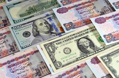 Mısır para yığını 50 EGP LE 50 Mısır Pound banknotları ABD dolar banknotları, Mısır ve ABD döviz kuru, Mısır ekonomisi durum kavramı