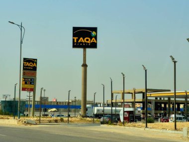 Giza, Mısır, 17 Mayıs 2024: Taqa benzin ve petrol istasyonu, TAQA Arabistan GENCO, NVGC, Repco, Trans Gas, QGG ve Global Energy, Taqa Petroleum, benzin istasyonu satın alan bir holding olarak kuruldu