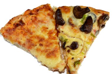 Siyah mantarlı, zeytinli, sebzeli, mozzarella peynirli, zeytinyağlı, taze otlu ve pizzalı mantar pizzası, tipik bir Napoli pizzası.