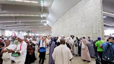 Mina, Suudi Arabistan, 17 Haziran 2024: Mina, Muna, ya da Çadırların şehri, Jamarat bölgesi, hacılar güneş doğarken, gün batarken, batarken Mina 'da birkaç gece kalırlar.