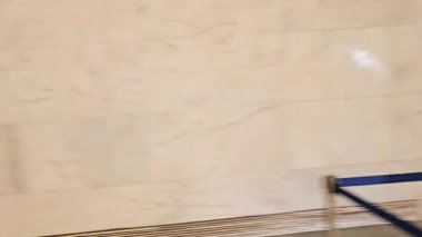 Kahire, Mısır, 6 Ekim 2024: Eski Kahire 'deki Ulusal Mısır Uygarlığı Müzesi (NMEC) içinde farklı anıtlar sergilenmektedir.