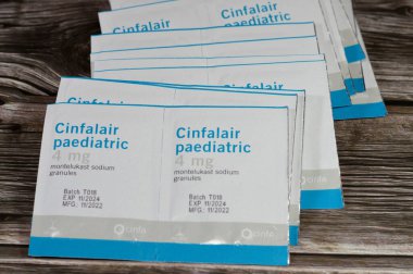 Kahire, Mısır, 4 Ekim 2024: Cinfalair Pediatrik 4 mg Granules montelukast, lökotriyen reseptör antagonisti, lösemi denilen maddeleri engelliyor, yani astım semptomlarını geliştiriyor ve kontrol ediyor